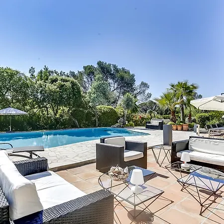 Elegant With A Pool * Saint-Raphael (Var)